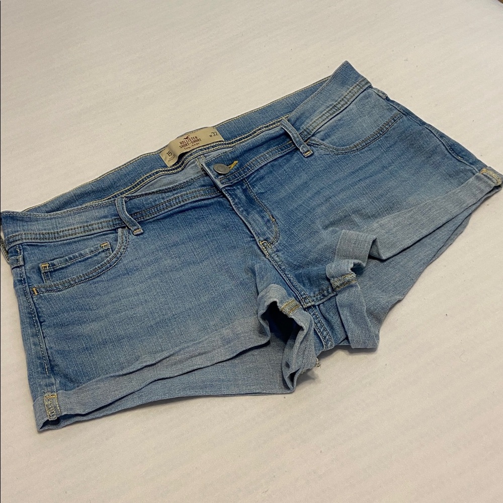 Hollister Short Short Low Rise Junior Size 15 Cuffed Hem Y2K Retro - Picture 2 of 9